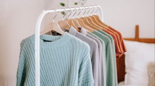 5 Easy Steps to Make Your Clothes Look Good Again